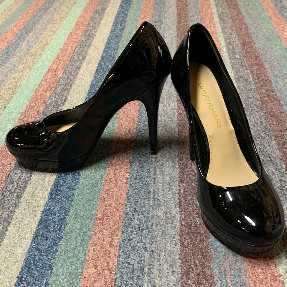 Black patent heels excellent condition